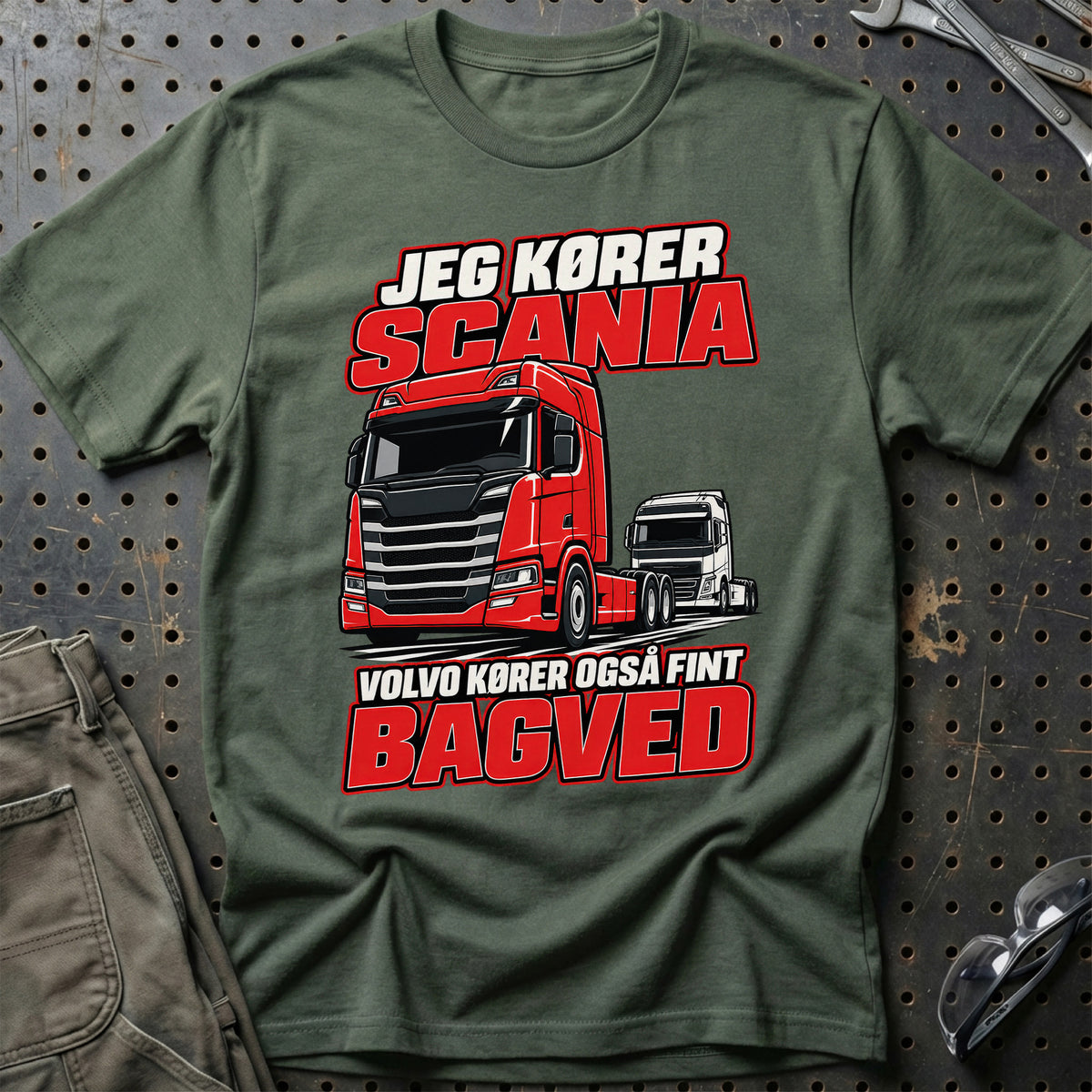 
Produktbillede af Jeg Kører Scania – Volvo Kører Også Fint – Bagved T-Shirt