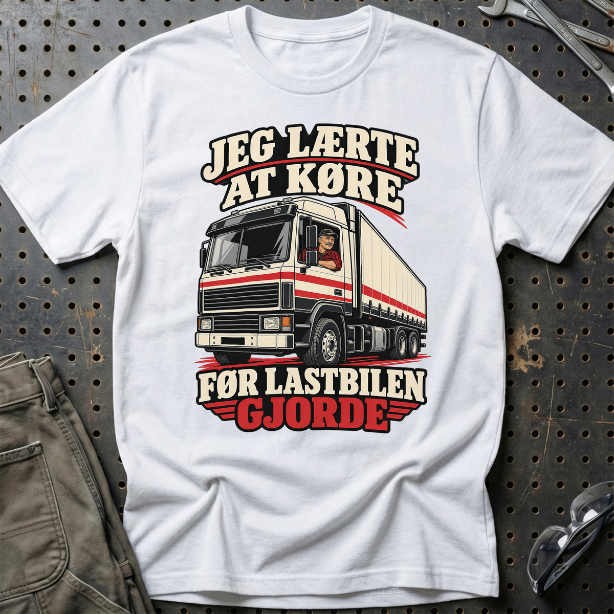 
Produktbillede af Jeg Lærte At Køre – Før Lastbilen Gjorde T-Shirt