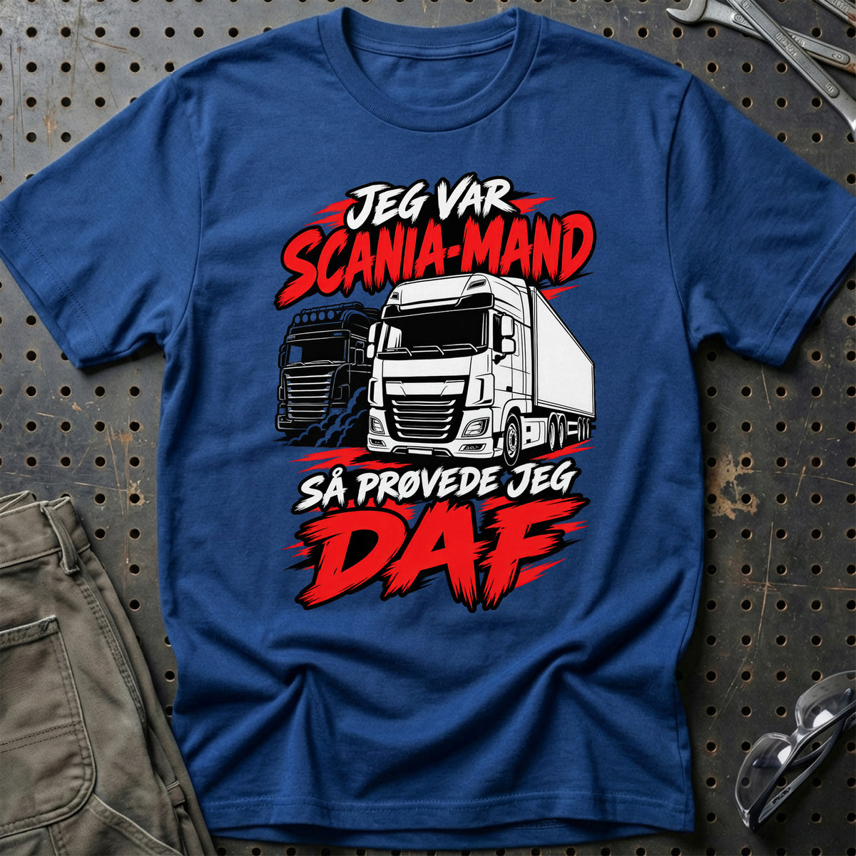 
Produktbillede af Jeg Var Scania-Mand – Så Prøvede Jeg DAF T-Shirt