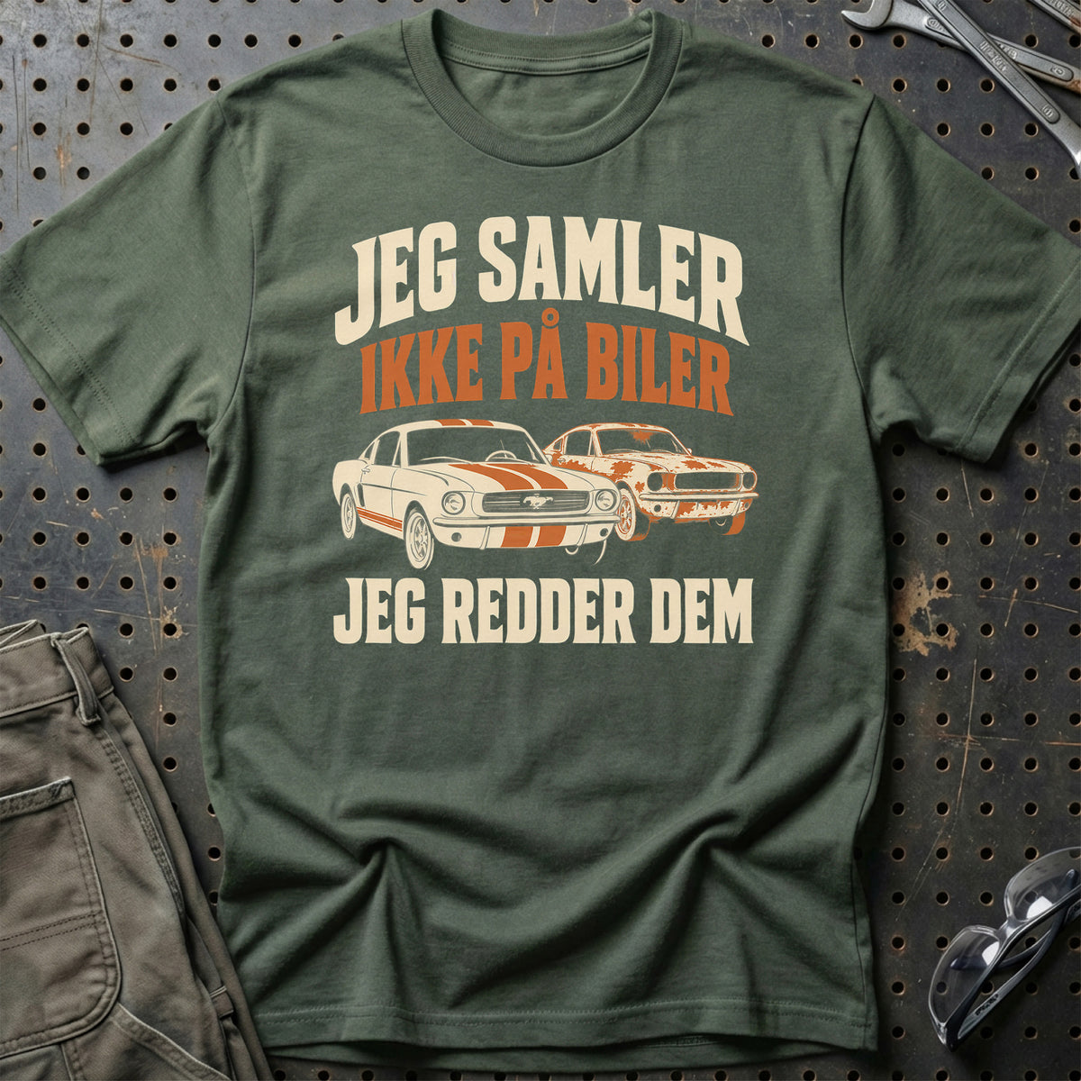 
Produktbillede af Jeg samler ikke på biler jeg redder dem T-Shirt