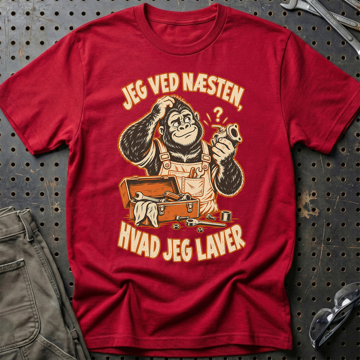 
Produktbillede af Jeg ved næsten, hvad jeg laver T-Shirt