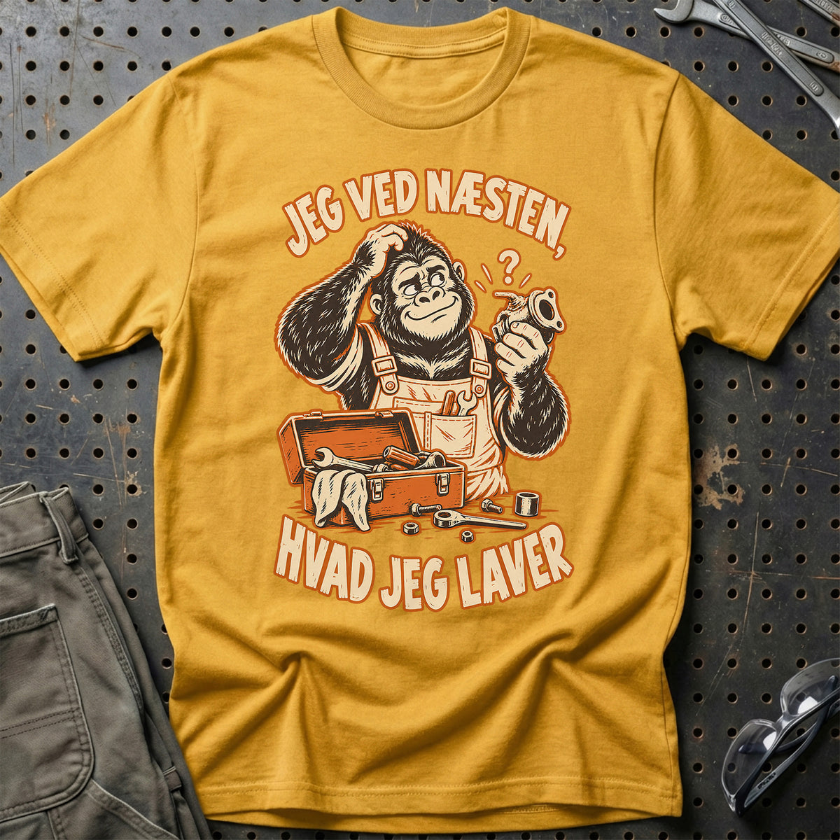 
Produktbillede af Jeg ved næsten, hvad jeg laver T-Shirt