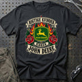 John Deere Rigtige Kvinder Kører – Roser og Flammer T-Shirt – Sort