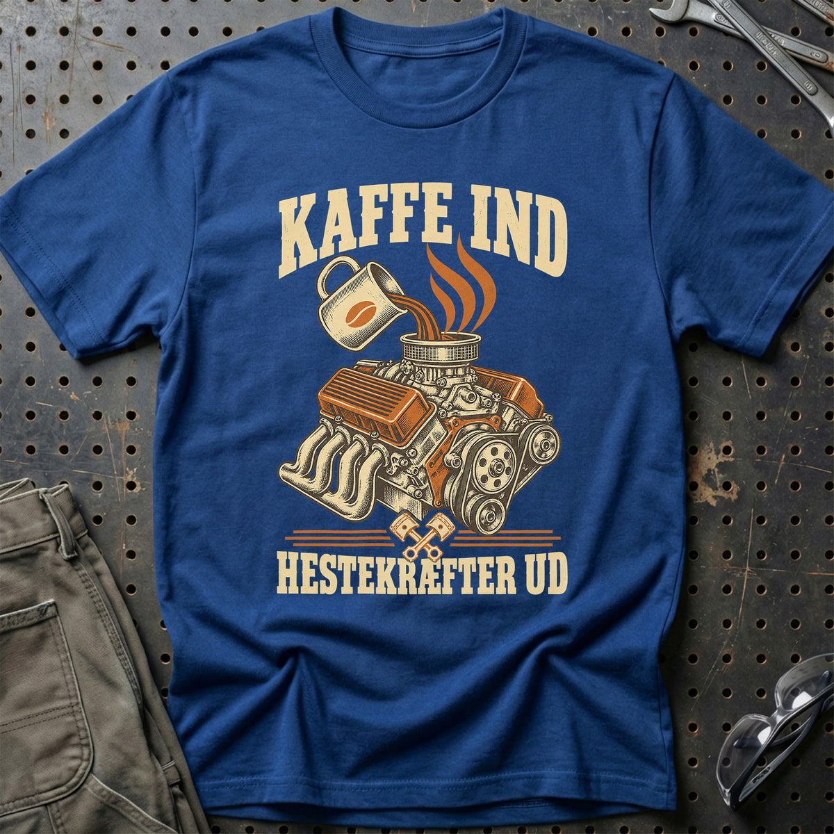 
Produktbillede af Kaffe ind – Hestekræfter ud T-Shirt