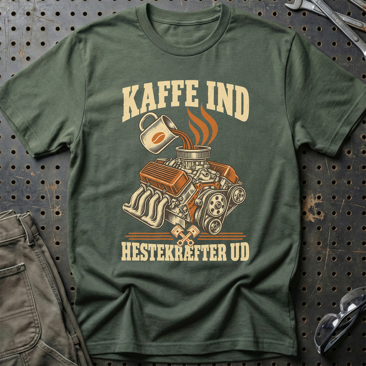 
Produktbillede af Kaffe ind – Hestekræfter ud T-Shirt