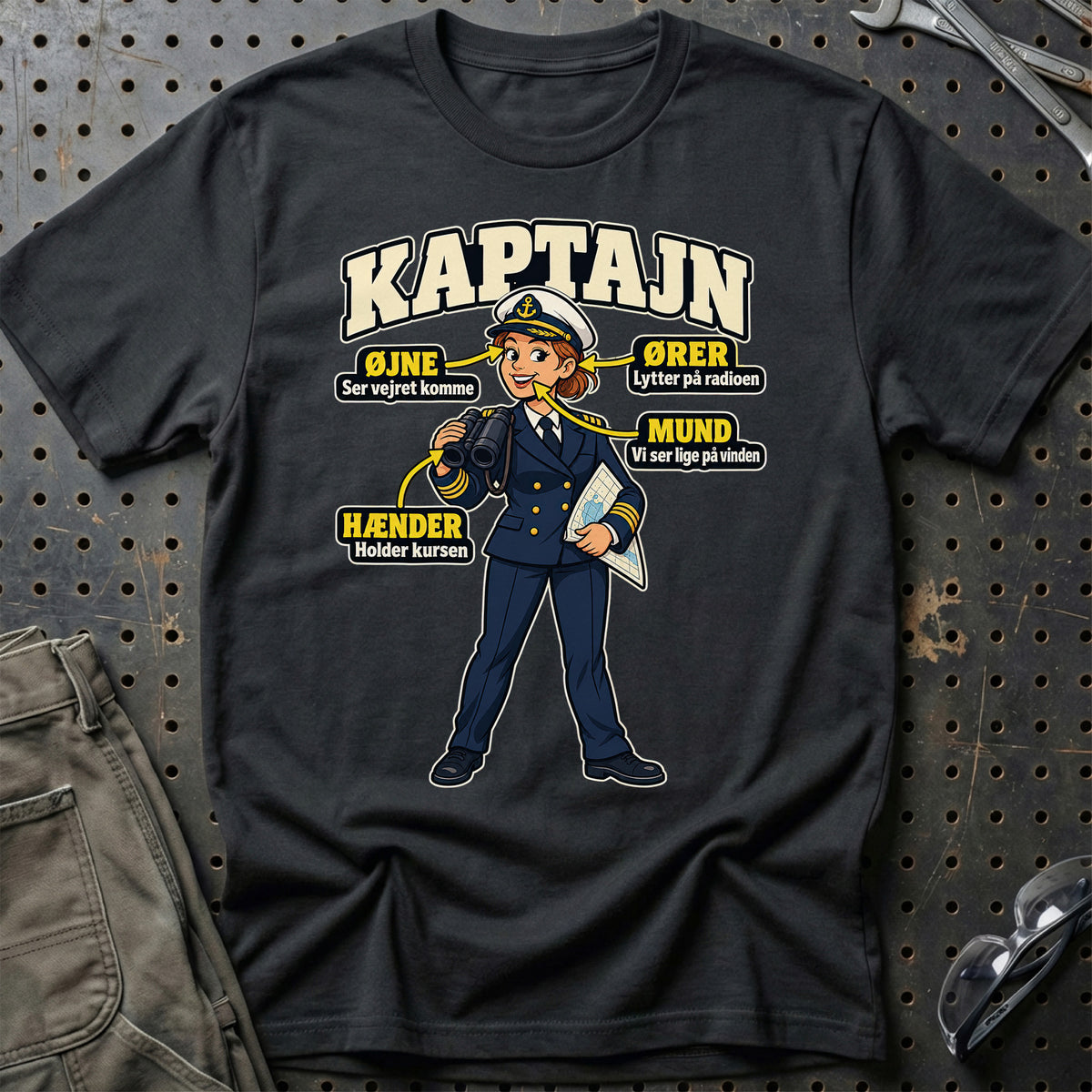 Kaptajn – Anatomi T-Shirt-Beklædning-Garage Culture-Sort-S-Garage Culture Shop- garage - man cave - merchandise
