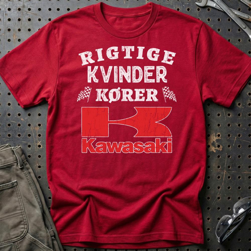 Kawasaki Rigtige Kvinder Kører - Unisex T-Shirt , Bomuld-Beklædning-Kawasaki-Rød-S-Garage Culture Shop- garage - man cave - merchandise