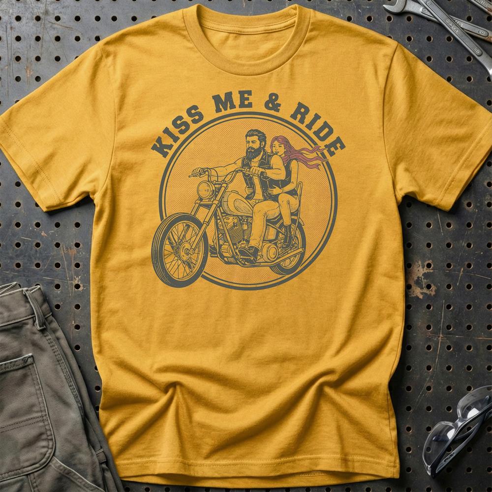 Kiss Me And Ride – Unisex T-Shirt , Bomuld-Beklædning-Garage Culture-Guld-S-Garage Culture Shop- garage - man cave - merchandise