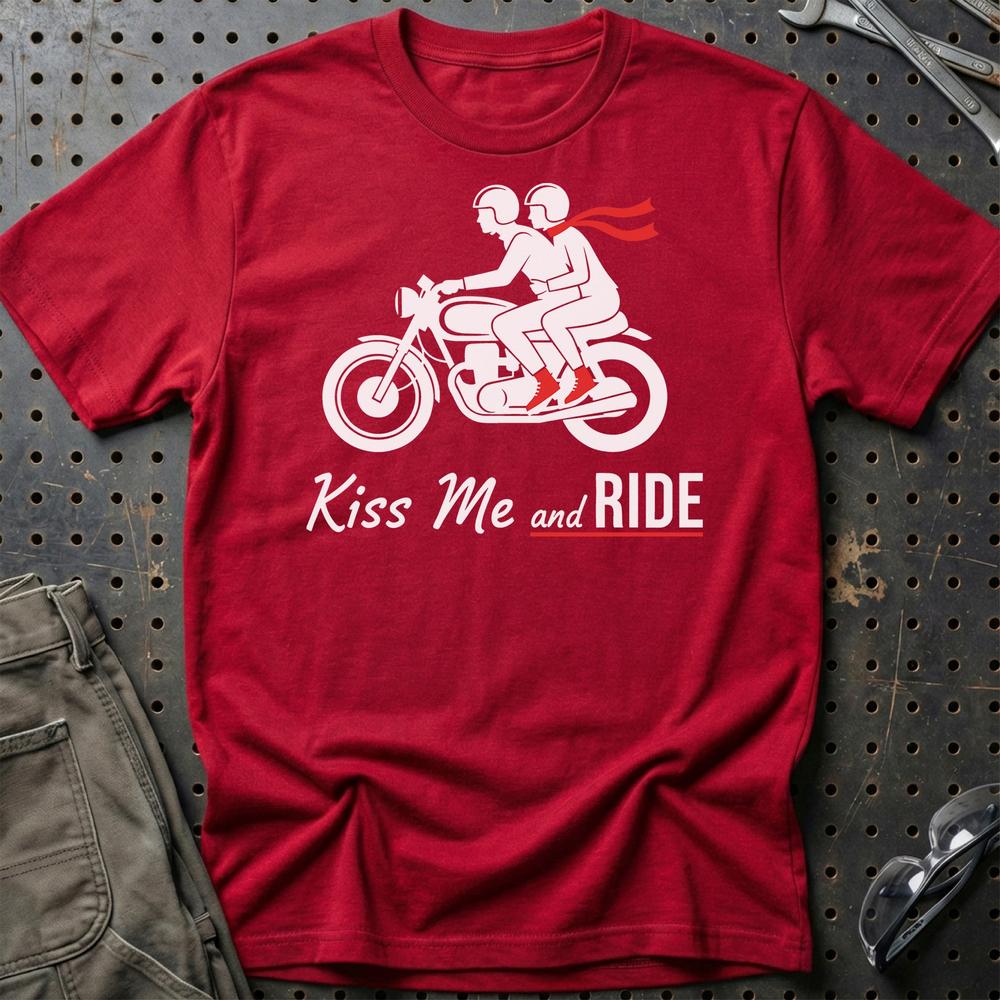 Kiss Me And Ride – Unisex T-Shirt , Bomuld-Beklædning-Garage Culture-Rød-S-Garage Culture Shop- garage - man cave - merchandise