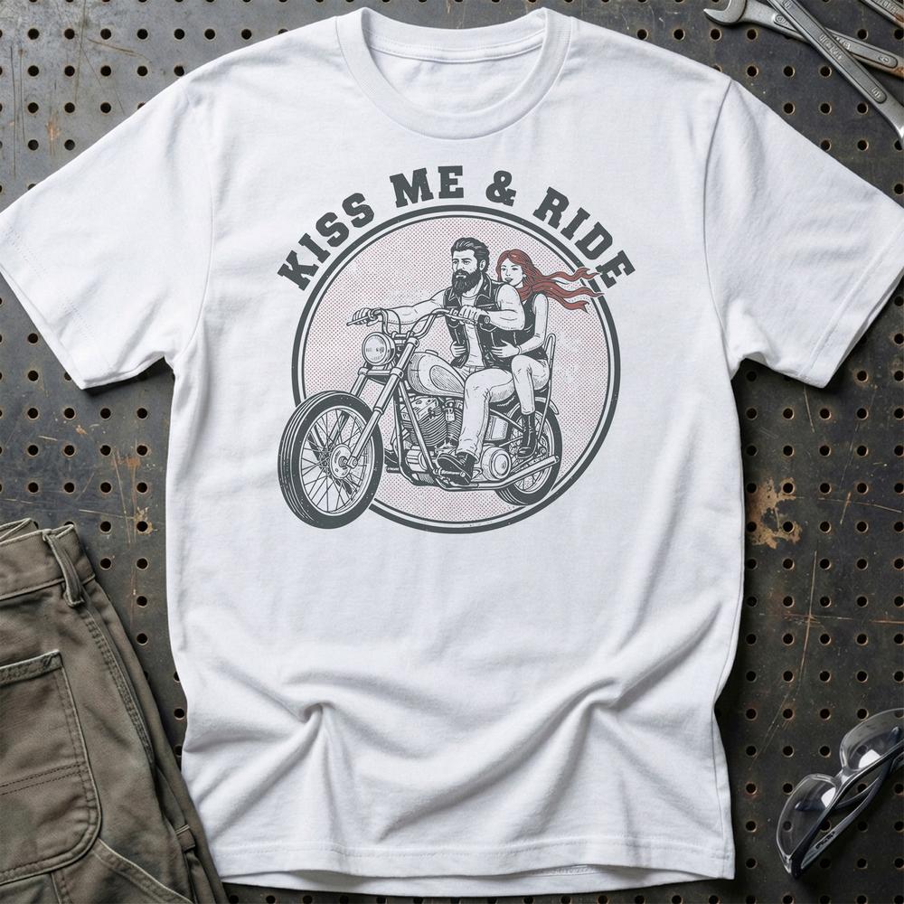 Kiss Me And Ride – Unisex T-Shirt , Bomuld-Beklædning-Garage Culture-Hvid-S-Garage Culture Shop- garage - man cave - merchandise