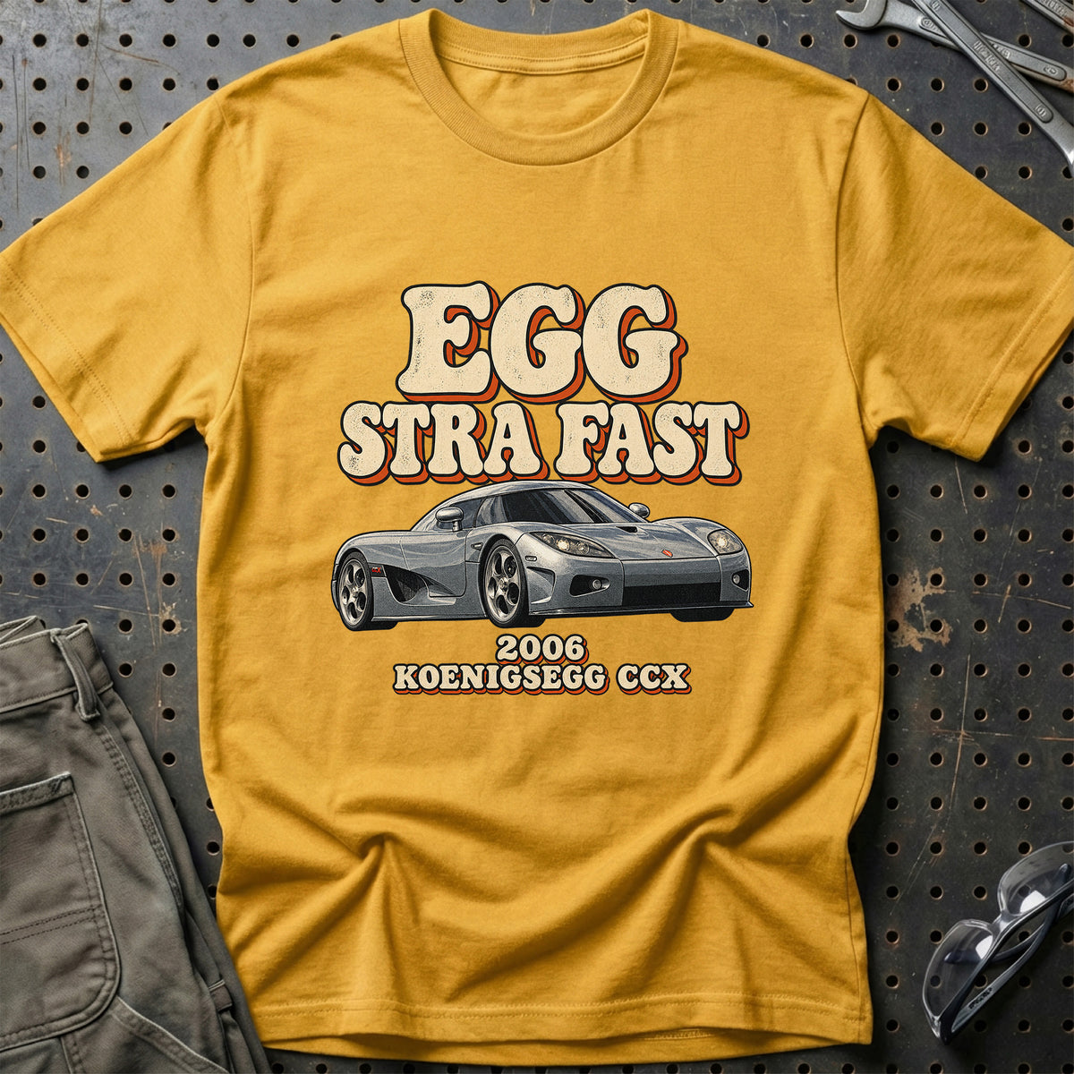 
Koenigsegg CCX 2006 – Egg Stra Fast T-Shirt – Guld