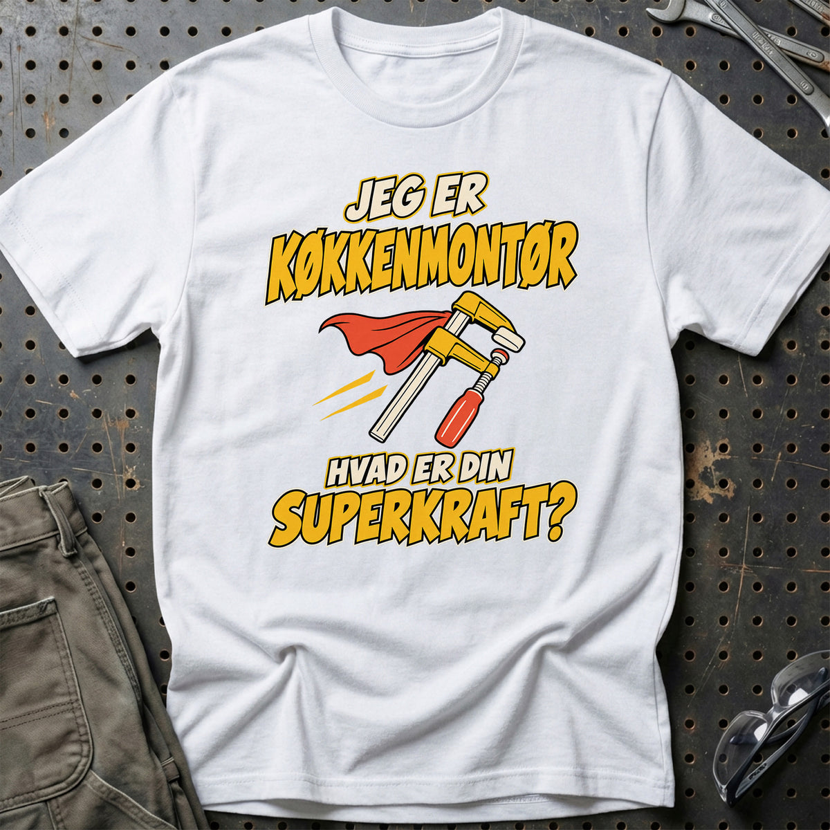 
Køkkenmontør – Hvad er din superkraft? – Unisex T-Shirt – Hvid