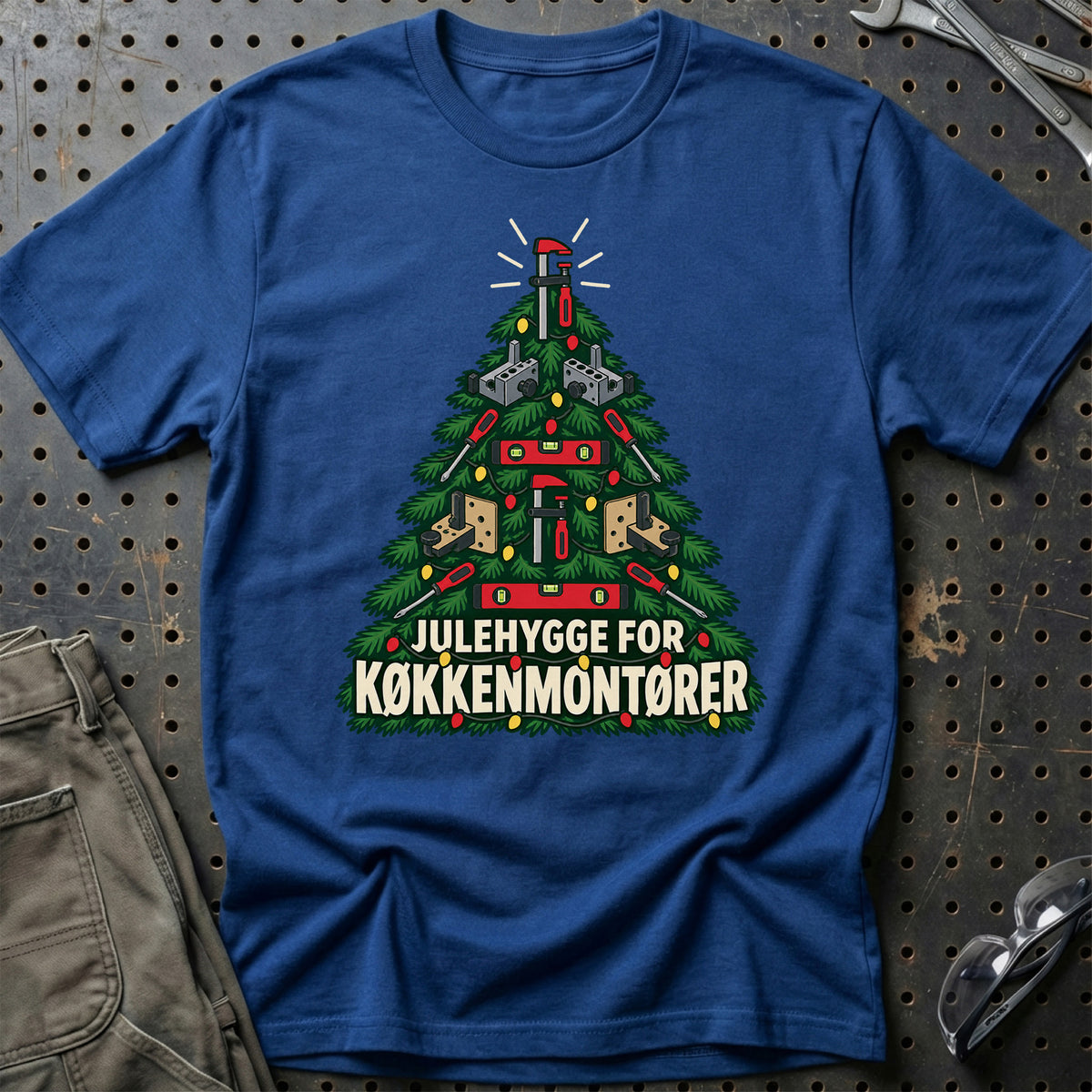 
Køkkenmontør – Julehygge – Unisex T-Shirt – Blå Royal