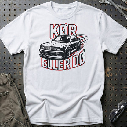 Kør Eller Dø – Dansk Bilkultur & Street Car Attitude - Unisex T-Shirt , Bomuld-Beklædning-Garage Culture-Hvid-S-Garage Culture Shop- garage - man cave - merchandise