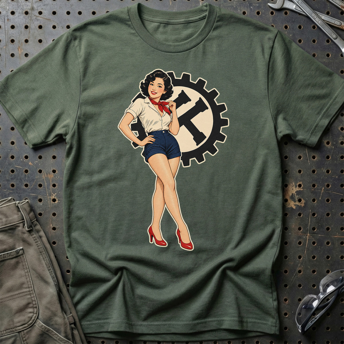 Kubota Retro Pinup T-Shirt-Beklædning-Kubota-Grøn Militær-S-Garage Culture Shop- garage - man cave - merchandise