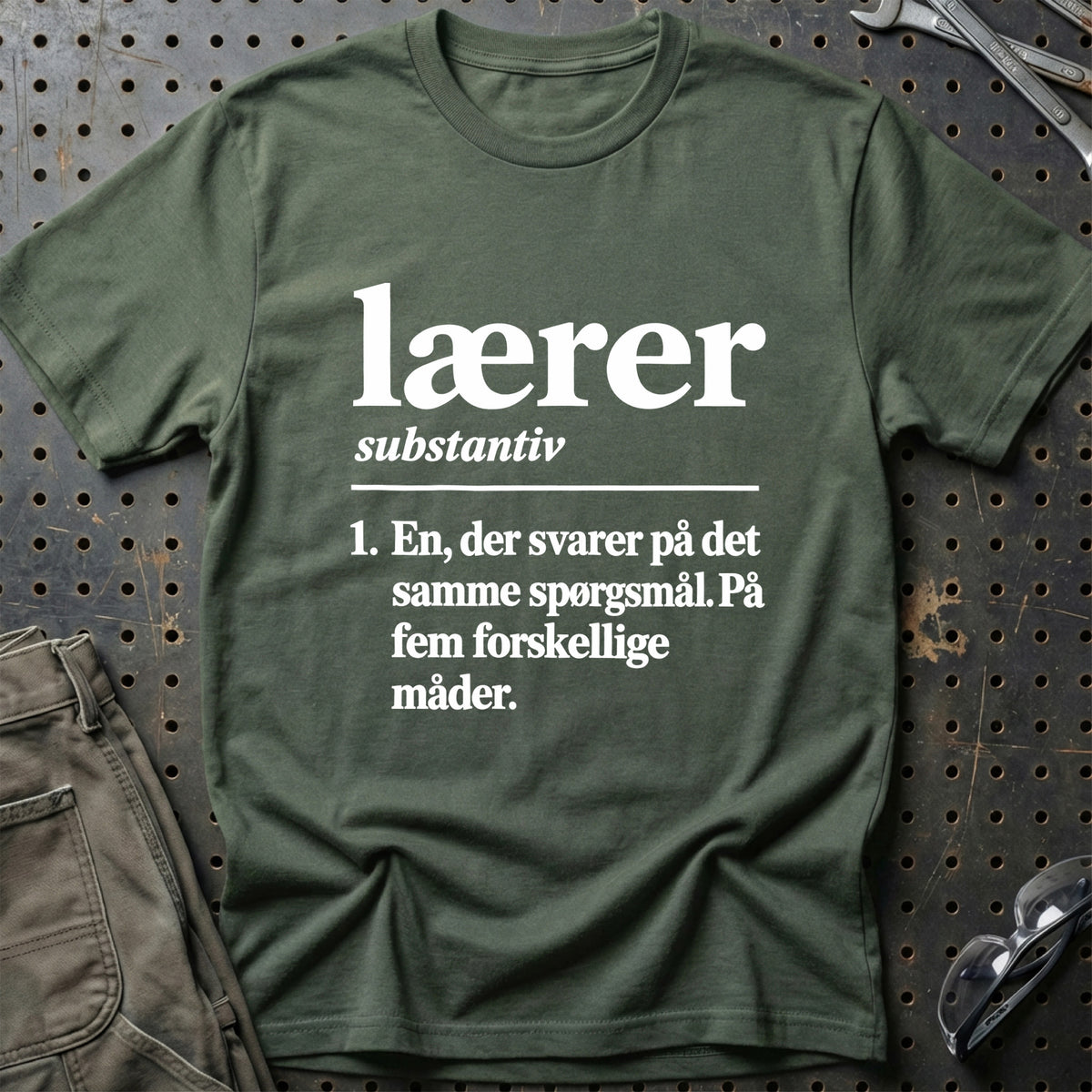 
Lærer – Definition T-Shirt – Grøn Militær