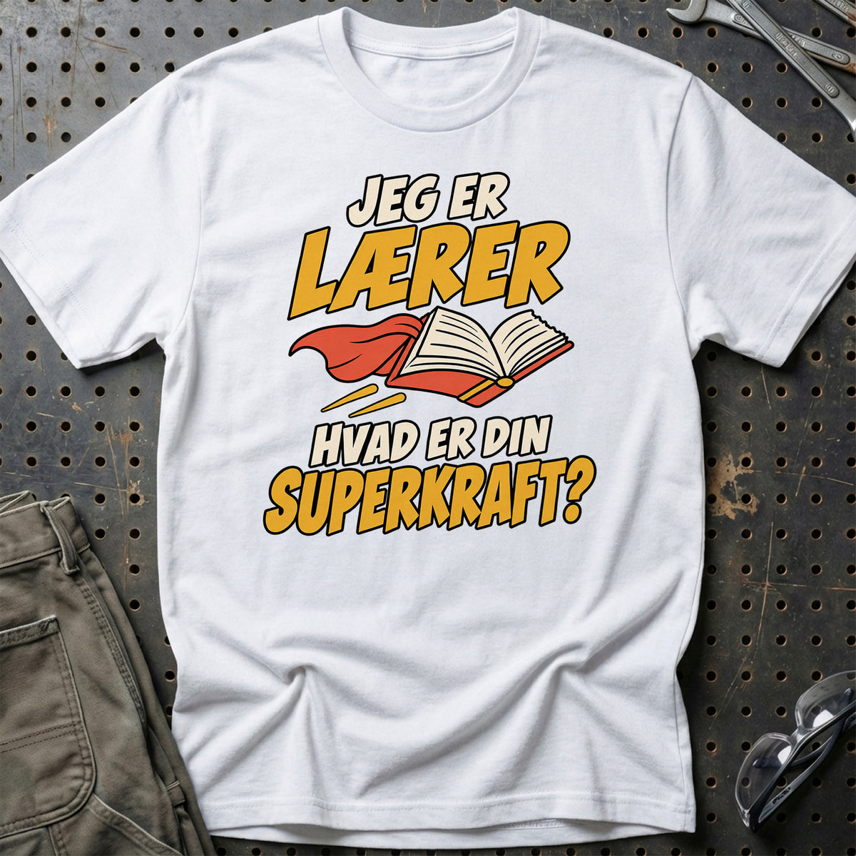 
Lærer – Hvad er din superkraft? – Unisex T-Shirt – Hvid