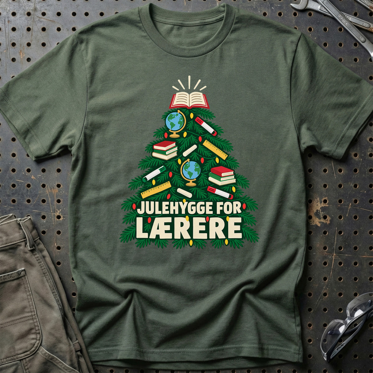 
Lærer – Julehygge – Unisex T-Shirt – Grøn Militær