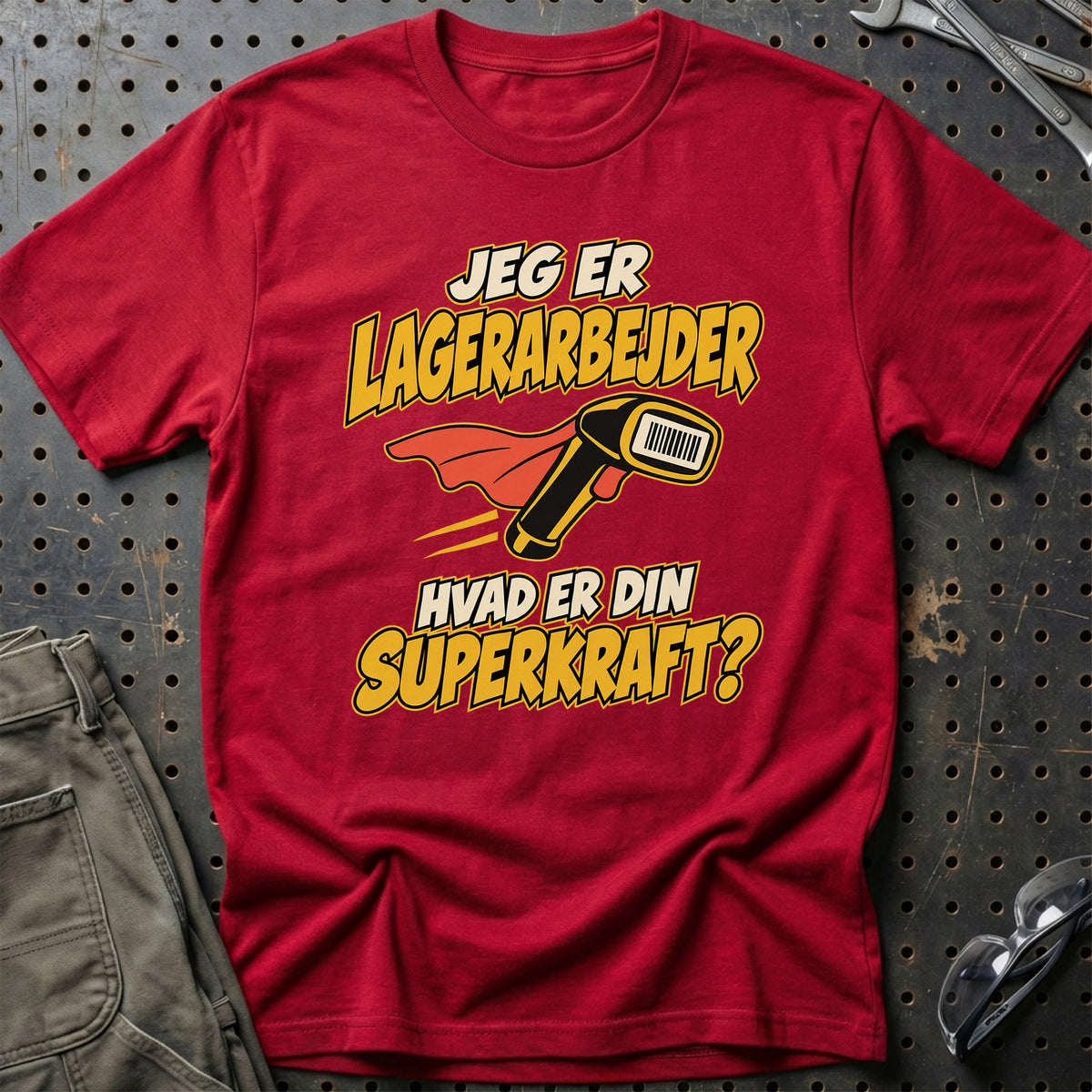 
Lagerarbejder – Hvad er din superkraft? – Unisex T-Shirt – Rød