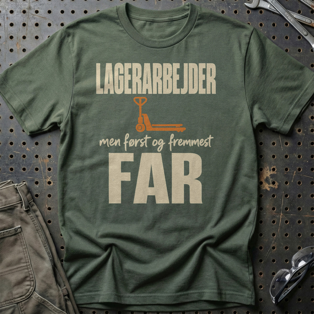 
Produktbillede af Lagerarbejder – Men Først Og Fremmest Far T-Shirt