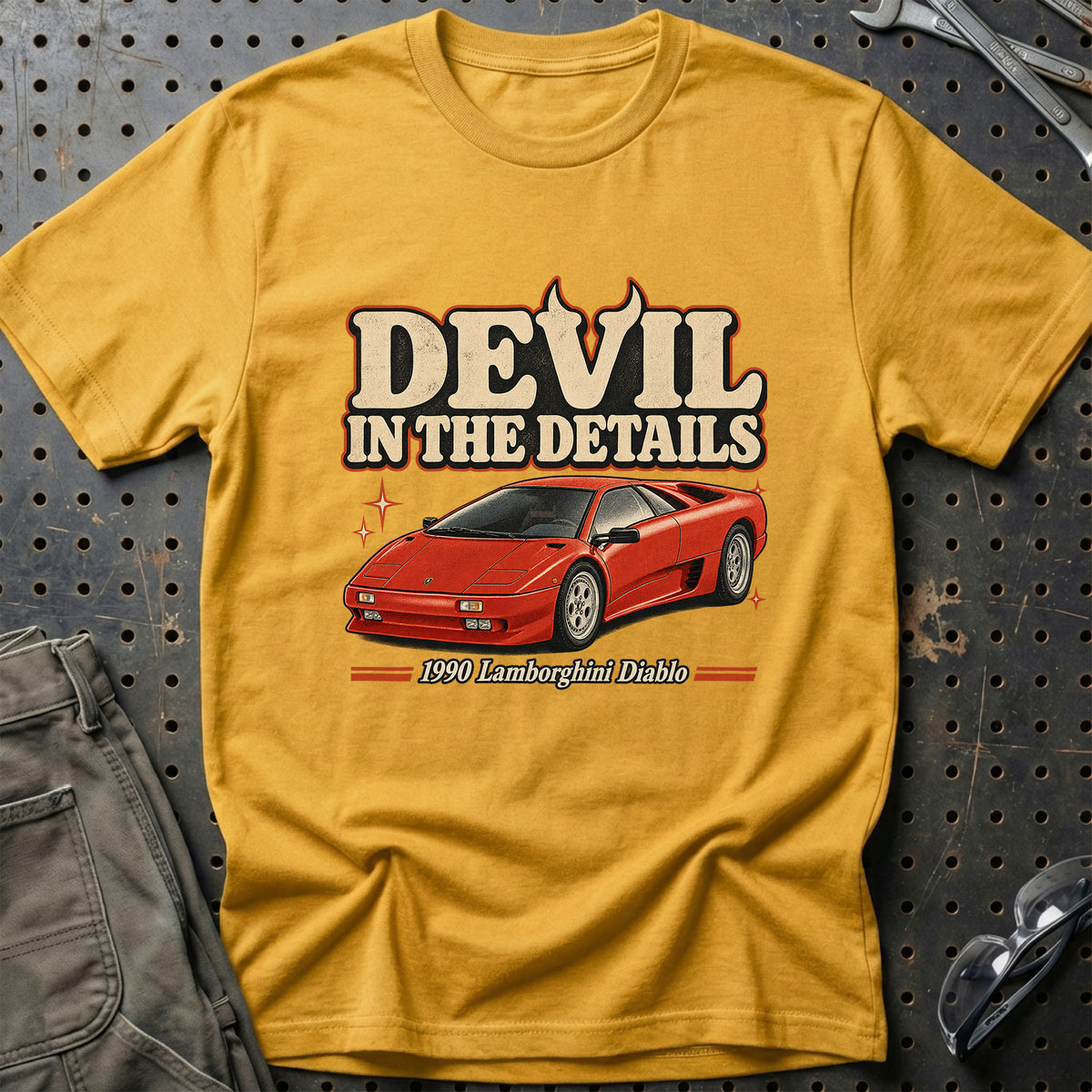 
Lamborghini Diablo 1990 – Devil in the Details T-Shirt – Guld