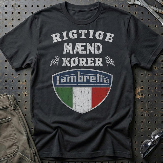 Lambretta Rigtige Mænd Kører - Unisex T-Shirt , Bomuld-Beklædning-Lambretta-Sort-S-Garage Culture Shop- garage - man cave - merchandise