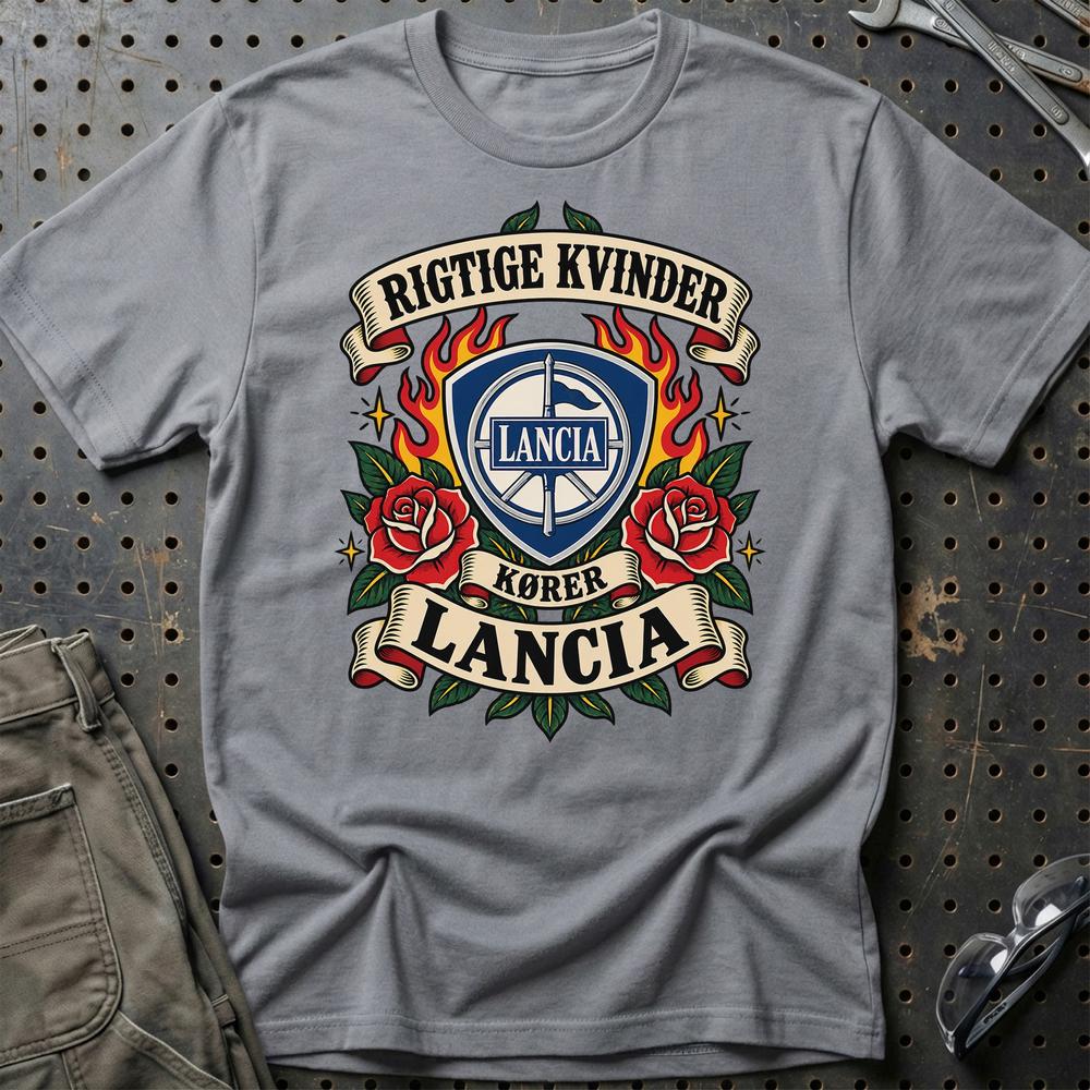 
Produktbillede af Lancia Rigtige Kvinder Kører – Roser og Flammer T-Shirt