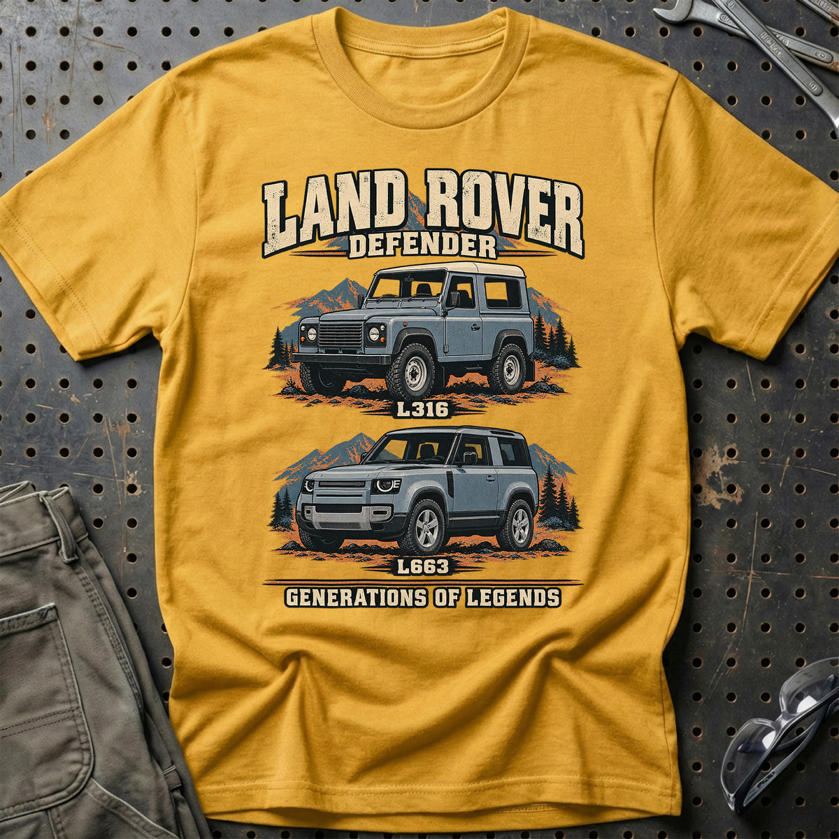 
Land Rover Defender – Generations of Legends T-Shirt – Guld