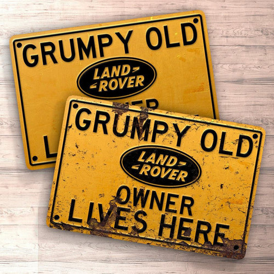 Land Rover Grumpy Old Land Rover Owner Lives Here Skilte, Musemåtte, Dørmåtte , Plakat-Skilte-Land Rover-Garage Culture Shop- garage - man cave - merchandise