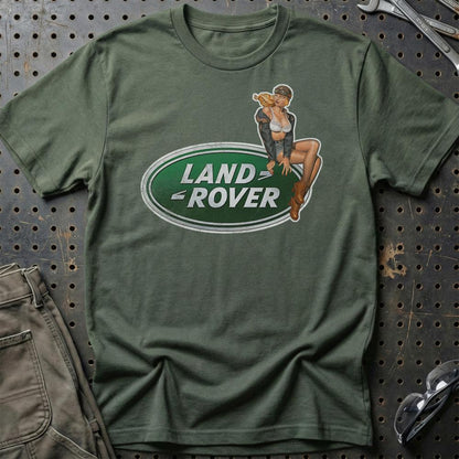 Land Rover Pinup - Unisex T-Shirt , Bomuld-Beklædning-Land Rover-Grøn Militær-S-Garage Culture Shop- garage - man cave - merchandise