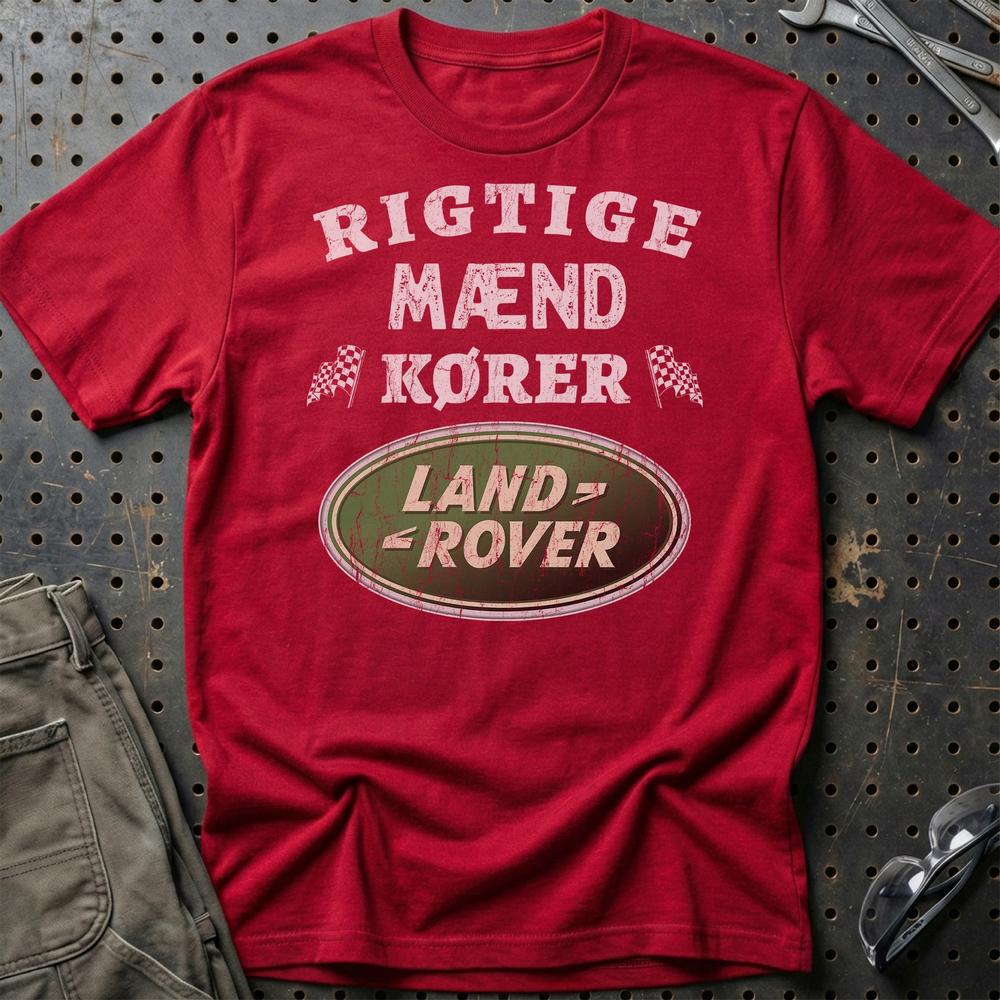Land Rover Rigtige Mænd Kører - Unisex T-Shirt , Bomuld-Beklædning-Land Rover-Rød-S-Garage Culture Shop- garage - man cave - merchandise