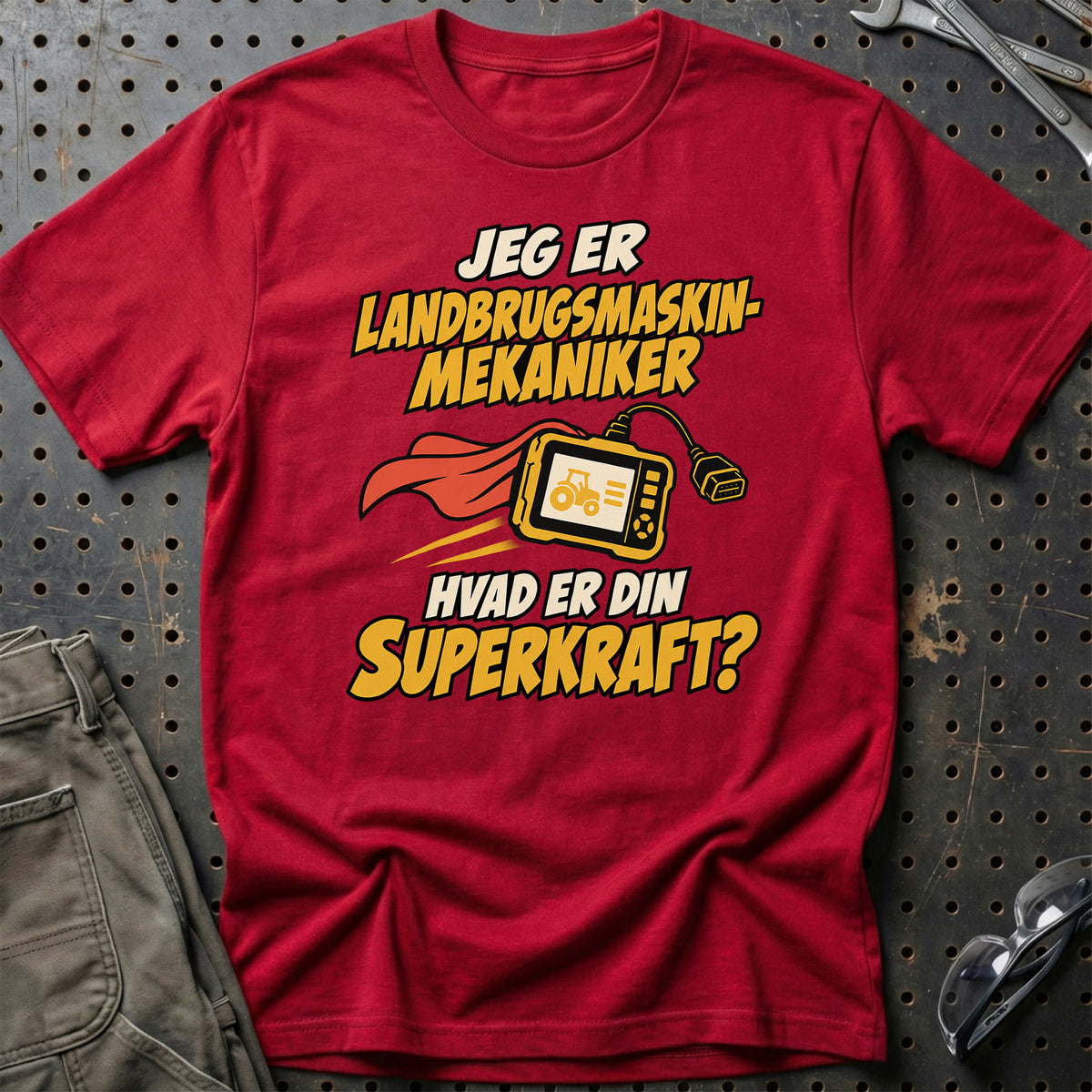 
Landbrugsmaskinmekaniker – Hvad er din superkraft? – Unisex T-Shirt – Rød