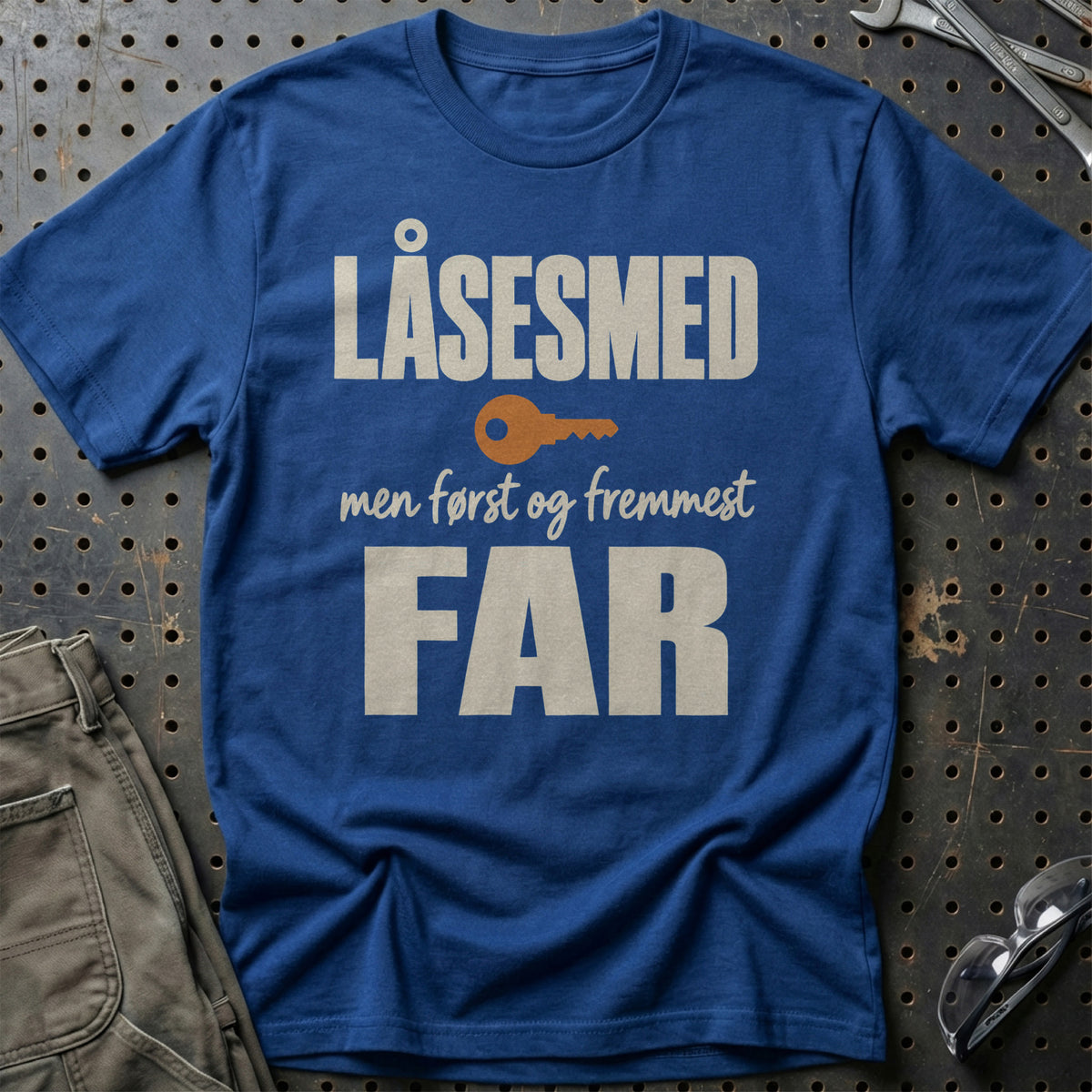
Produktbillede af Låsesmed – Men Først Og Fremmest Far T-Shirt