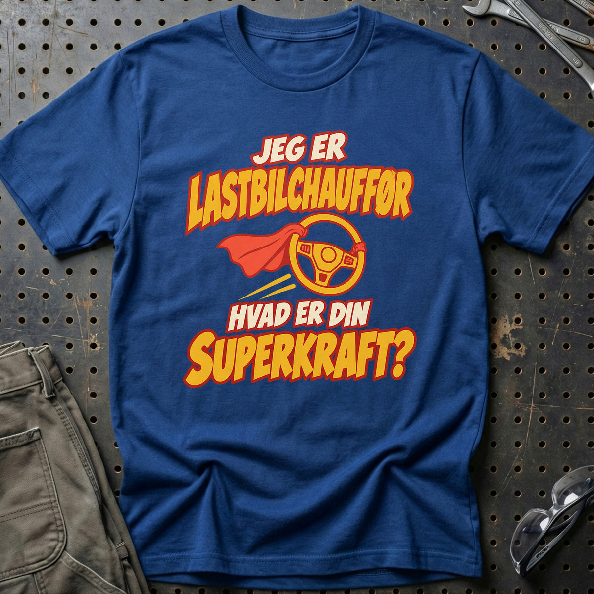 
Lastbilchauffør – Hvad er din superkraft? – Unisex T-Shirt – Blå Royal