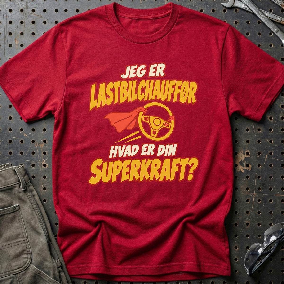 
Lastbilchauffør – Hvad er din superkraft? – Unisex T-Shirt – Rød