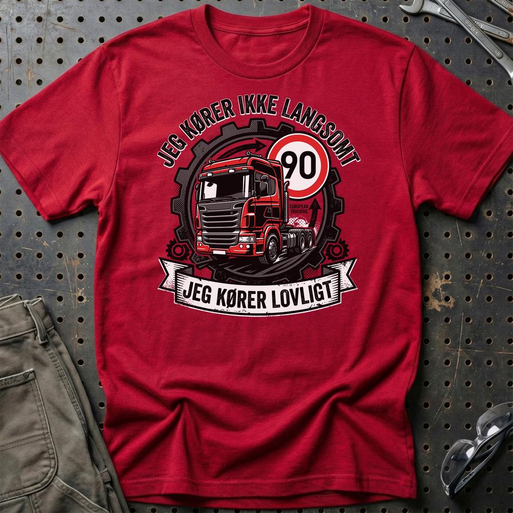Lastbilchauffør Jeg Kører Ikke Langsomt, Jeg Kører Lovligt - Unisex T-Shirt , Bomuld-Beklædning-Garage Culture-Rød-S-Garage Culture Shop- garage - man cave - merchandise