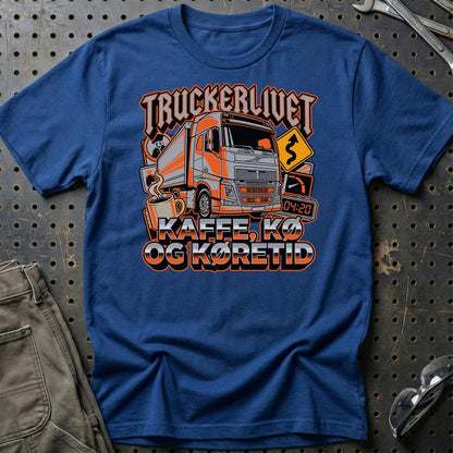 Lastbilchauffør Truckerlivet, Kaffe, Kø og Køretid - Unisex T-Shirt , Bomuld-Beklædning-Garage Culture-Blå Royal-S-Garage Culture Shop- garage - man cave - merchandise