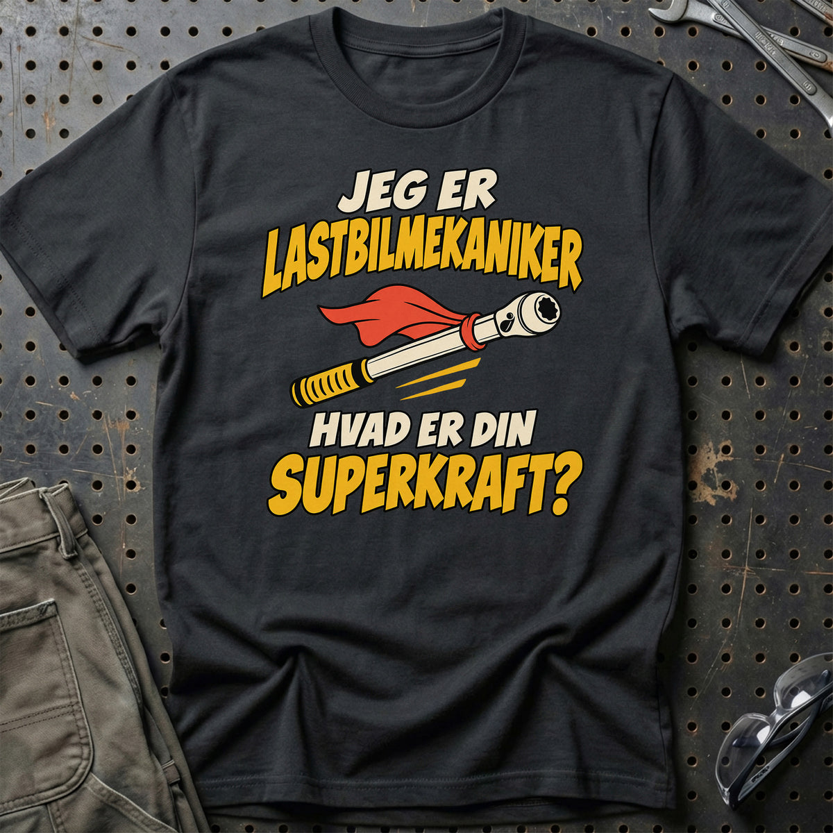 
Lastbilmekaniker – Hvad er din superkraft? – Unisex T-Shirt – Sort