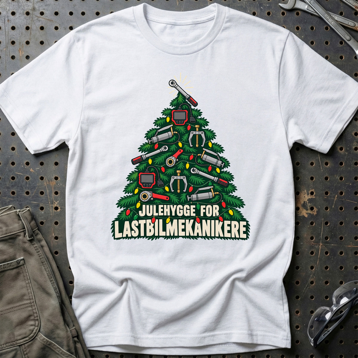 
Lastbilmekaniker – Julehygge – Unisex T-Shirt – Hvid