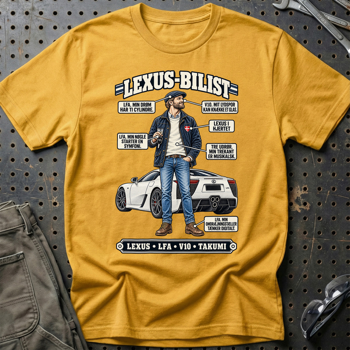 
Lexus-Bilist T-Shirt – Guld