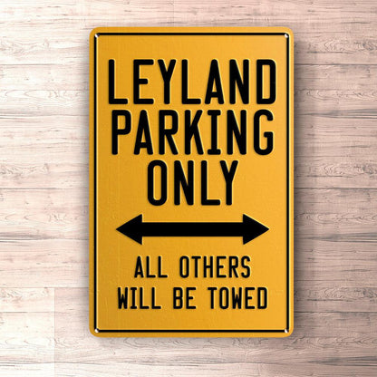 Leyland Parking Only Skilte, Musemåtte, Dørmåtte , Plakat-Parking skilte-Leyland-Garage Culture Shop- garage - man cave - merchandise