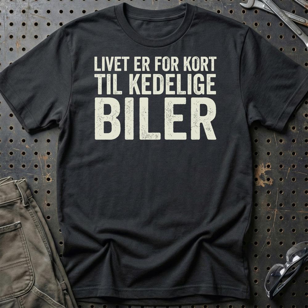 Livet Er For Kort til Kedelige Biler – Dansk Bilkultur - Unisex T-Shirt , Bomuld-Beklædning-Garage Culture-Sort-S-Garage Culture Shop- garage - man cave - merchandise