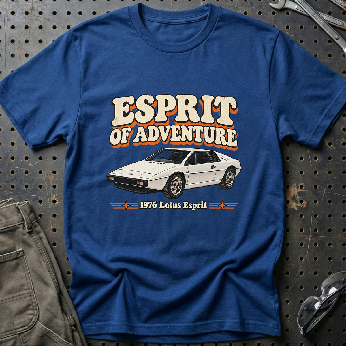 
Lotus Esprit 1976 – Esprit of Adventure T-Shirt – Blå Royal