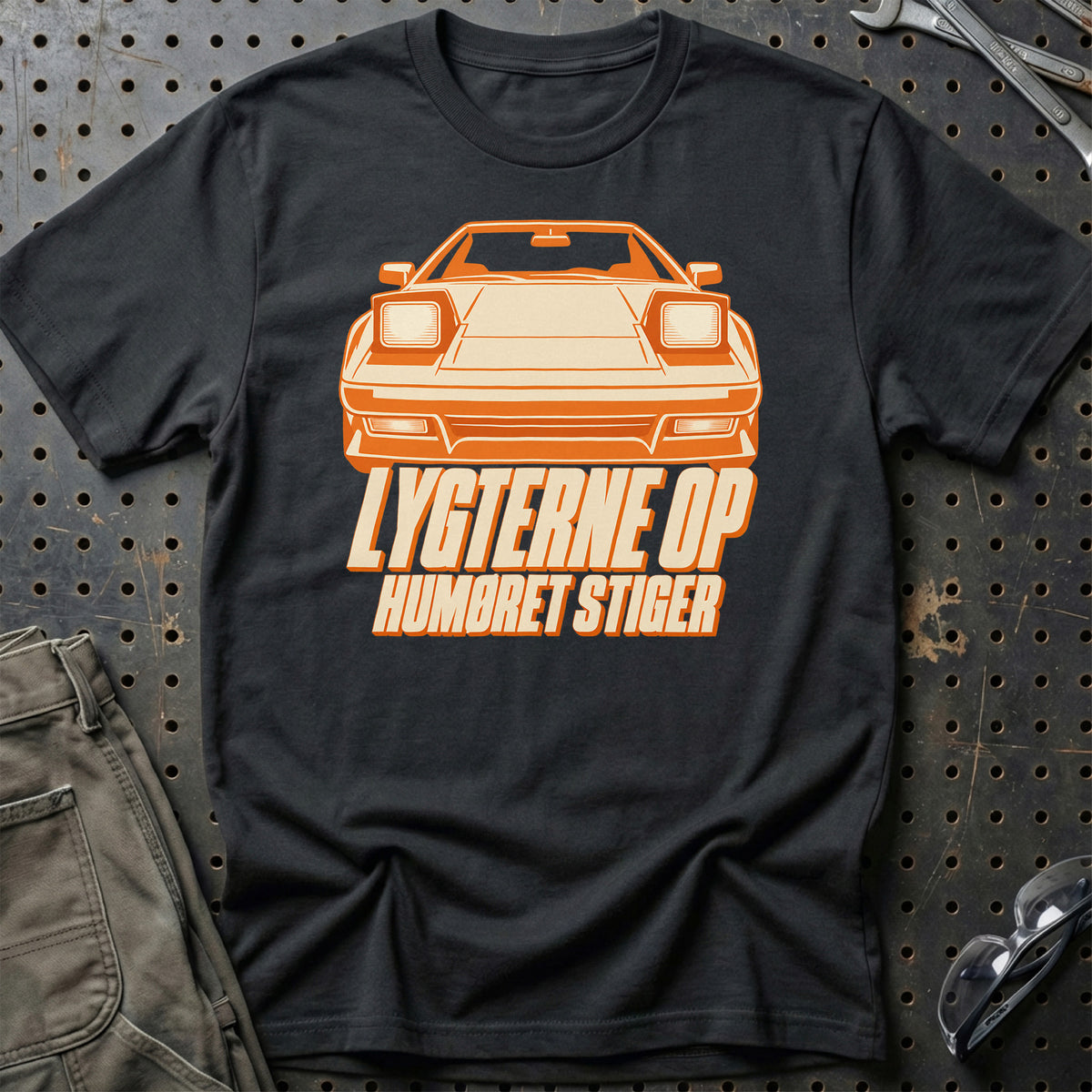
Lygterne op – Humøret stiger – Unisex T-Shirt – Sort