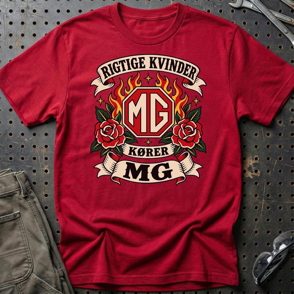 MG Rigtige Kvinder Kører – Roser og Flammer T-Shirt-Beklædning-MG-Rød-S-Garage Culture Shop- garage - man cave - merchandise