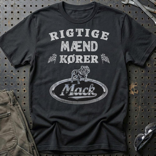 Mack Rigtige Mænd Kører - Unisex T-Shirt , Bomuld-Beklædning-Mack-Sort-S-Garage Culture Shop- garage - man cave - merchandise