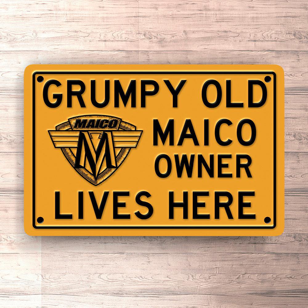 Maico Grumpy Old Maico Owner Lives Here Skilte, Musemåtte, Dørmåtte-Skilte-Maico-Garage Culture Shop- garage - man cave - merchandise