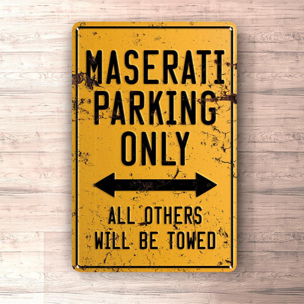 Maserati Parking Only Skilte, Musemåtte, Dørmåtte , Plakat-Parking skilte-Maserati-Garage Culture Shop- garage - man cave - merchandise