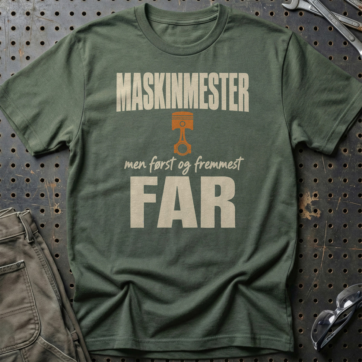 
Produktbillede af Maskinmester – Men Først Og Fremmest Far T-Shirt