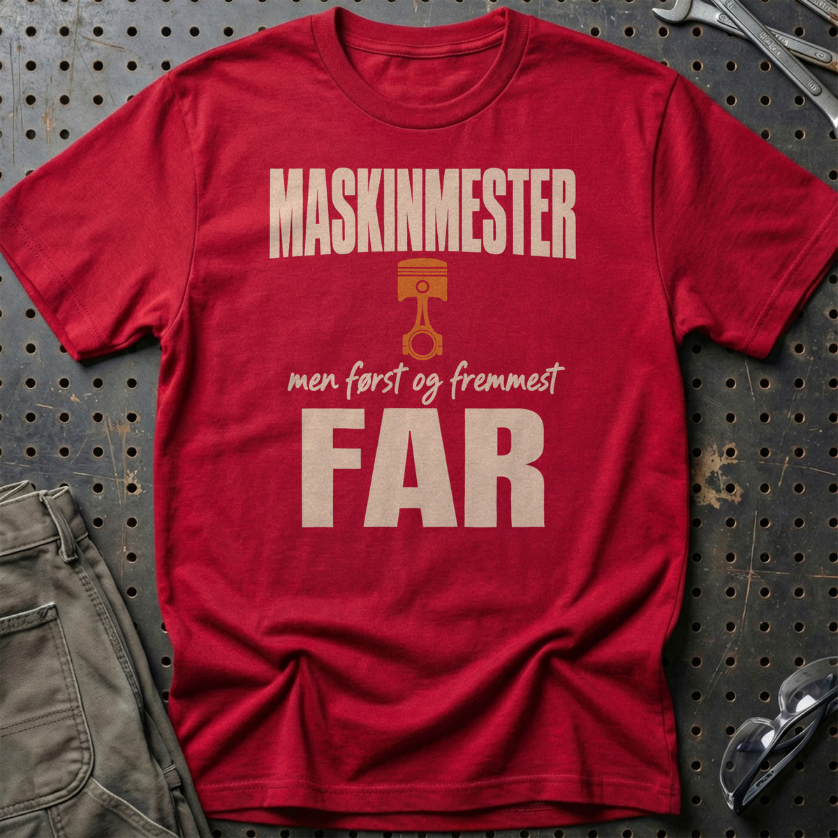 
Produktbillede af Maskinmester – Men Først Og Fremmest Far T-Shirt